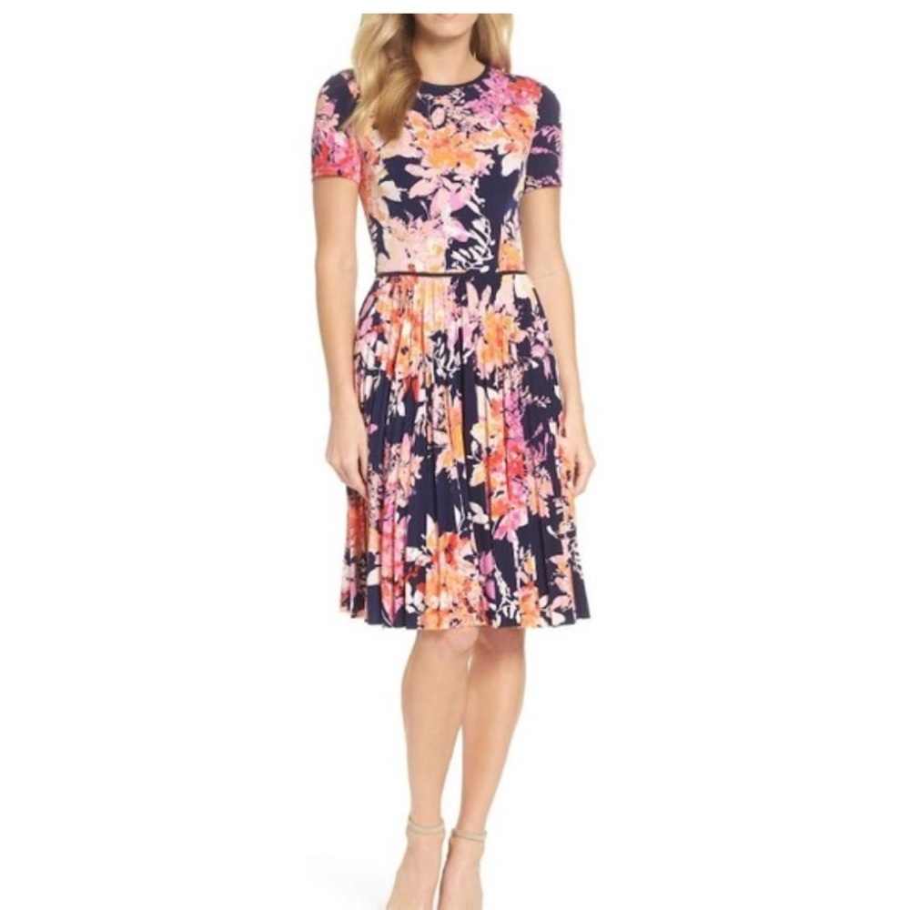 Maggy London navy blue floral dress size 4